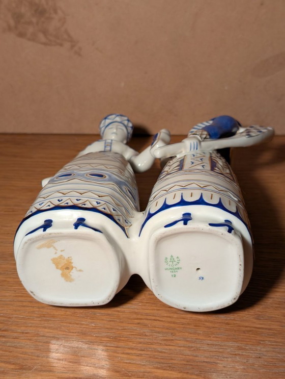 Image 1 of Porseleinen jager met zijn dochter - Door Miklós Veress - Hongaars Hollóháza-porselein - Jaren 70