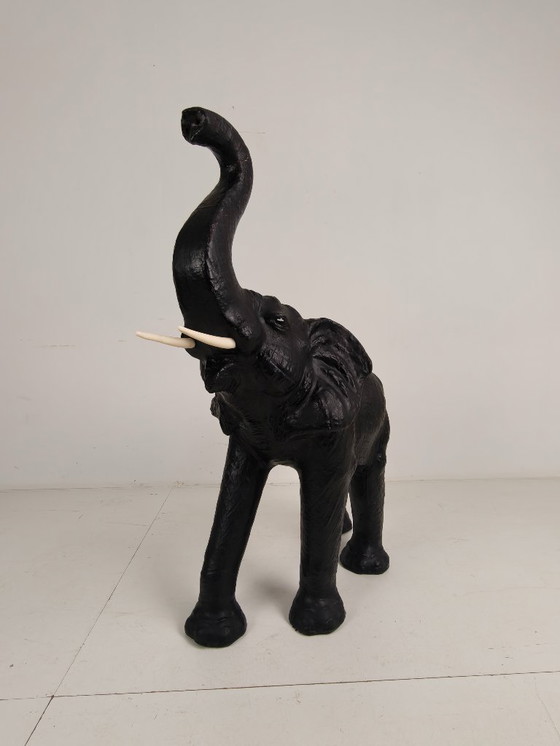 Image 1 of Statua di elefante in pelle vintage - Metà del XX secolo