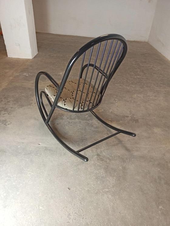 Fauteuil à bascule en métal postmoderne – Rocking chairs, Textile, Metal (photo 9 of 15)
