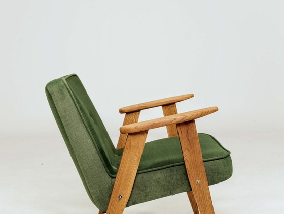 Image 1 of Par de sillas de mediados de siglo, terciopelo verde oliva 720