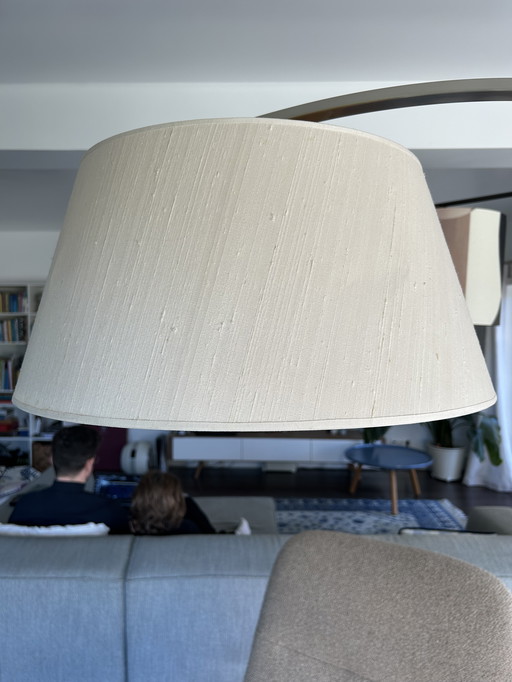 Lampadaire design italien, abat-jour crème