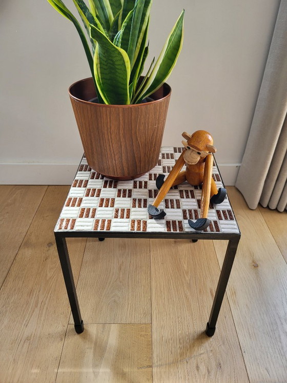 Image 1 of Tavolo vintage per piante con piano in mosaico piastrellato nei toni del marrone, anni '60