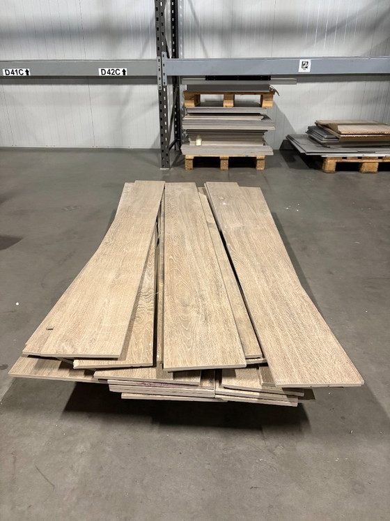 Image 1 of Houtachtige laminaat look tegels +-6M2 totaal
