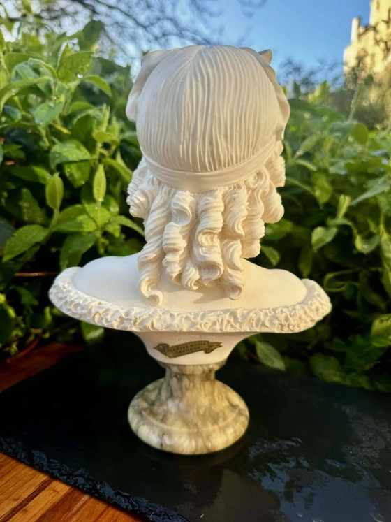 Busto di donna firmato Arnaldo Giannelli datato 1972. – Sculture, Marble, Stone (photo 7 of 11)