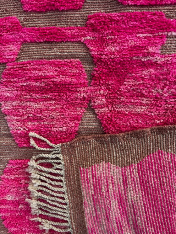Image 1 of Pink Moroccan Mrirt Wool Rug 160x200 cm – Handwoven Berber Carpet