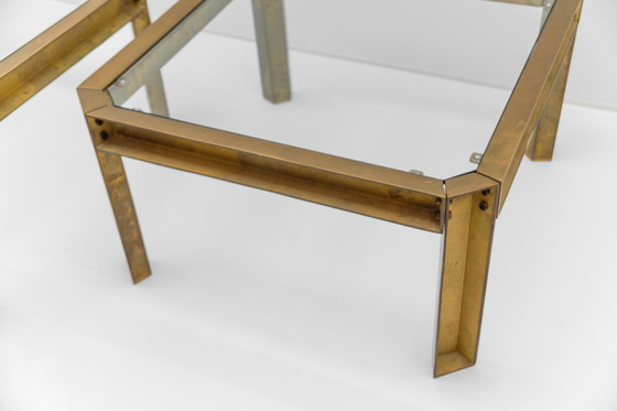 Image 1 of Tables d'appoint ou basses modèle T09 en laiton et verre, par Peter Ghyczy, années 1970, lot de 2