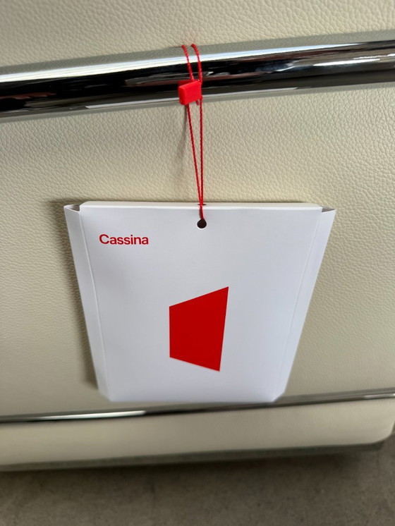 Image 1 of Poltrona Cassina LC2 in pelle bianco sporco