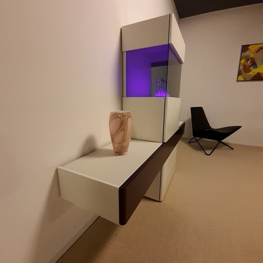 Hülsta Now 15 display cabinet