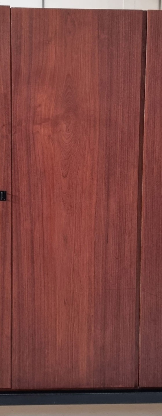 Image 1 of guardarropa de mediados de siglo