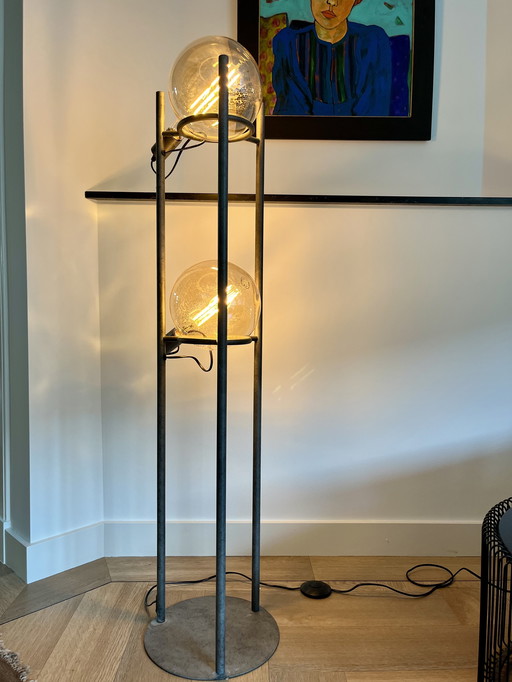 Belaluz Stehleuchte Saturn Altsilber