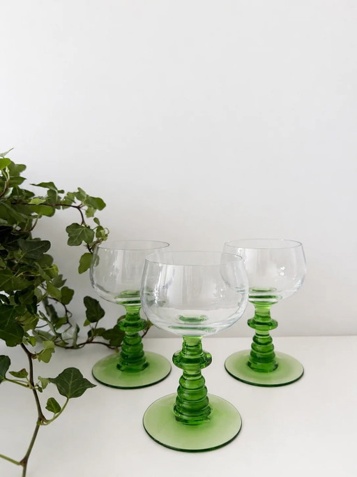 Set of 3 vintage wine glasses on green foot