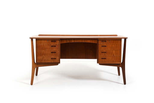 Svend Åge Madsen organisch gevormd teakhouten bureau 1960
