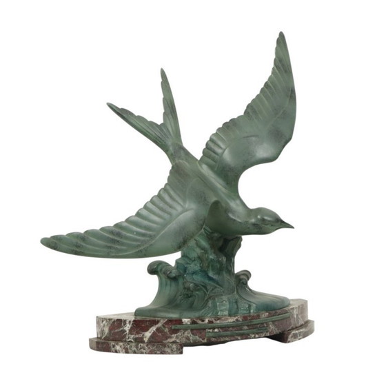 Image 1 of Sculpture Art Déco représentant une mouette sur socle en marbre