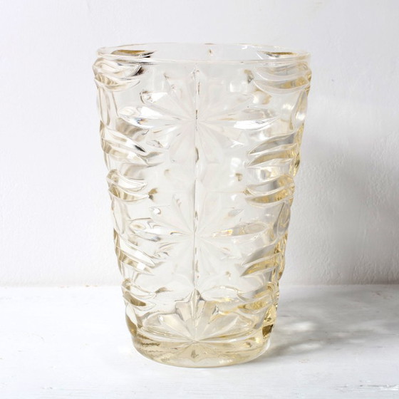 Large Stylish Mid-century Solid Heavy Clear Patterned Glass Flower Vase / Fidenza / Italy / 1960s (photo 13 of 14)