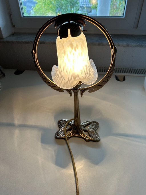 Lampada da tavolo Art Nouveau onirica, originale del 1900 circa, restaurata professionalmente. – tafellampen, Glass, Brass