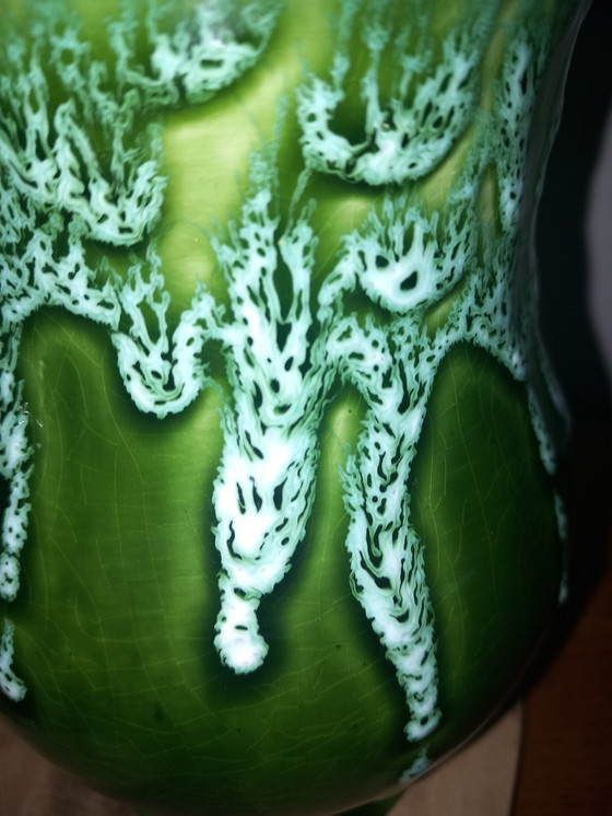 Image 1 of Rare Modernist Pitcher 1950 – Emerald Green Flamed Enamel – Signed "E" – Elchinger Collection / Vallauris
