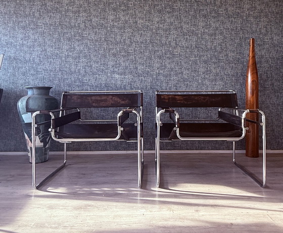 Image 1 of 2 vintage Gavina/Knoll Wassily Model B3 fauteuils, circa jaren 60