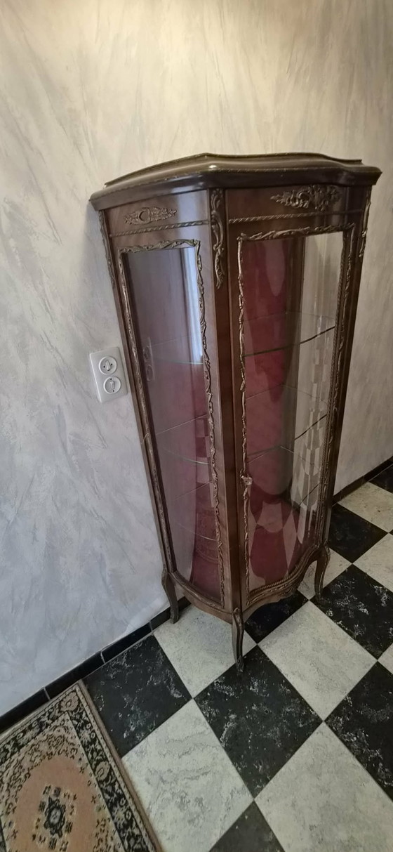 Louis-Style Display Cabinet / Showcase with Key – Good Condition – Wood (photo 4 of 6)