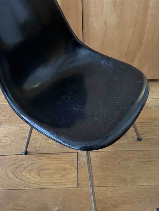 Original Charles Eames Fiberglass Chair DSX