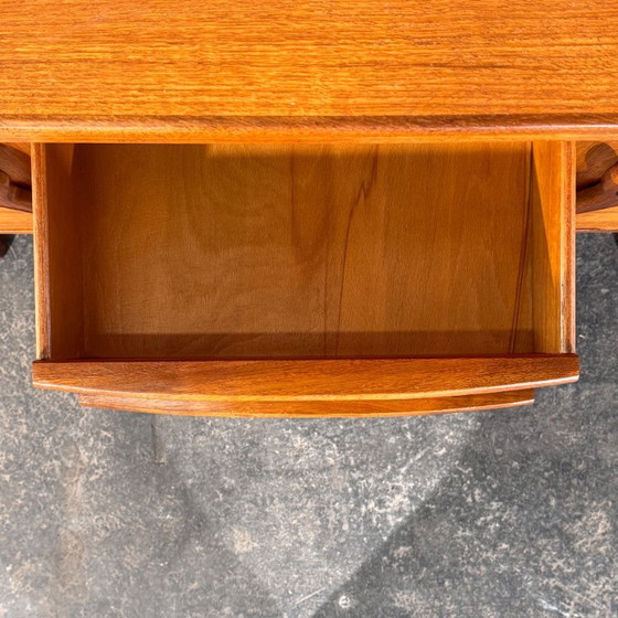 Credenza britannica in teak con ante scorrevoli, anni '60 – Credenze, Legno (photo 7 of 16)