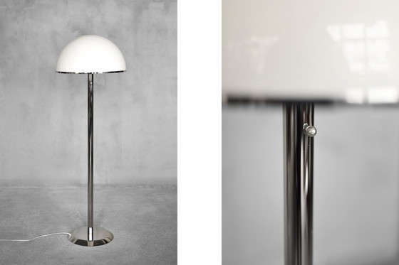 Image 1 of Rare lampadaire suédois vintage en chrome et acrylique blanc NAFA type 504 de Nybro Armaturfabrik, années 1970
