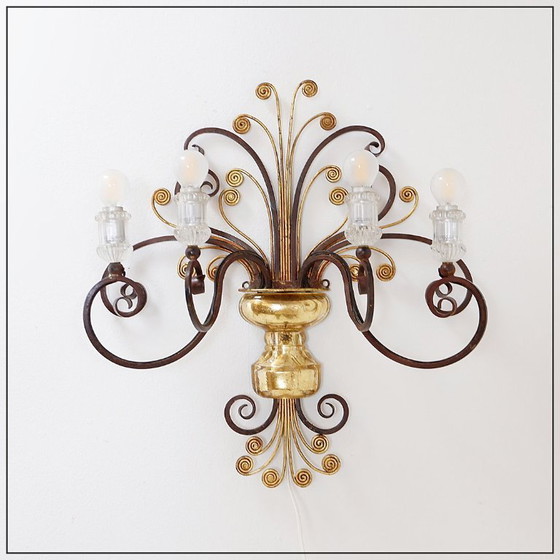 Image 1 of Aplique de hierro forjado y cristal, estilo Maison Baguès