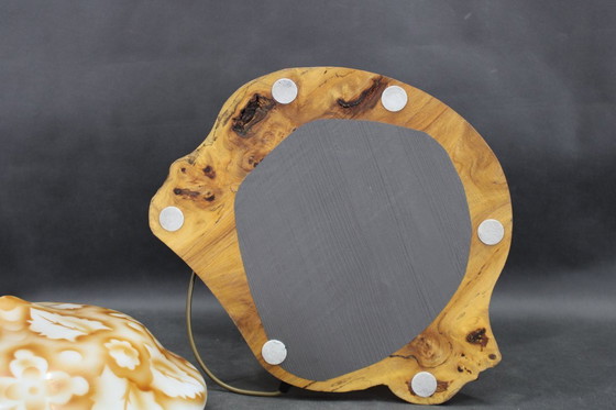 Image 1 of Lámpara de sobremesa contemporánea de madera con pantalla de cristal