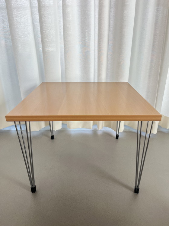Image 1 of Vintage Pin Age Side Table – Arne Jacobsen for Fritz Hansen