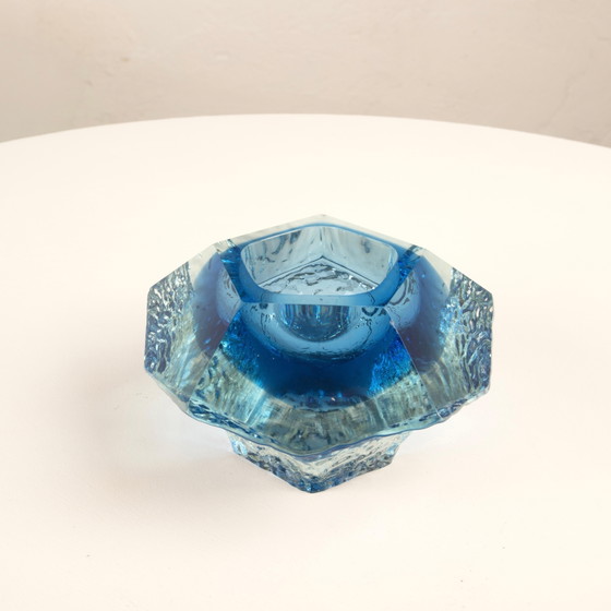 Sculptural submerged glass ashtray by Gianfranco Mandruzzato Murano 1970 – Table accessories (photo 8 of 21)