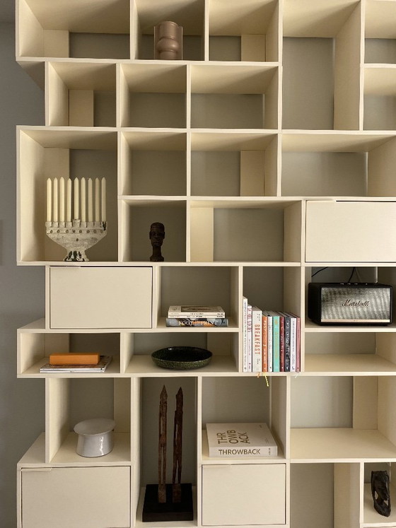 Image 1 of Großes cremefarbenes Bücherregal