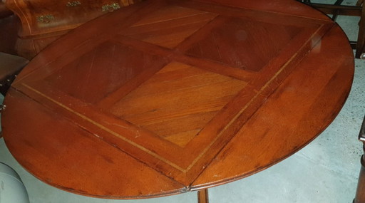 Couchtisch aus Kirschholz im Jugendstil mit abfallenden Ohren
