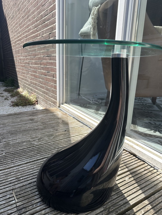 Image 1 of Table design en forme de goutte