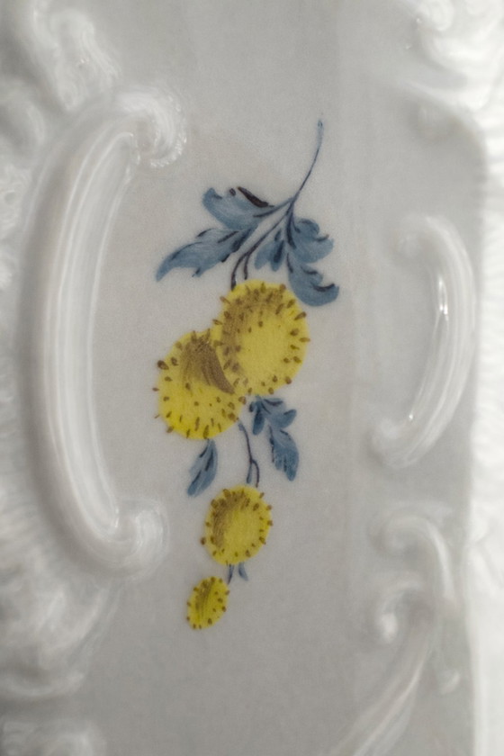 Image 1 of Bol exquis en porcelaine réticulée de Meissen – Décor floral peint à la main – 24,5 cm