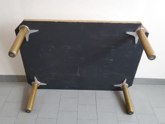 Image 1 of IMPORTANT VINTAGE ITALIAN COFFEE TABLE FROM THE 1960s IN FORMICA, BRASS & GILT STEEL