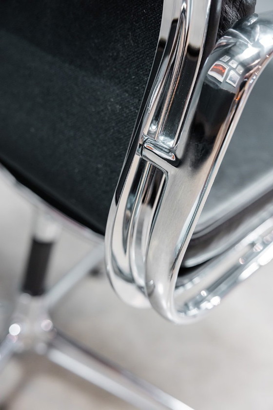 Image 1 of Chaises Eames EA208 Softpad, 15x