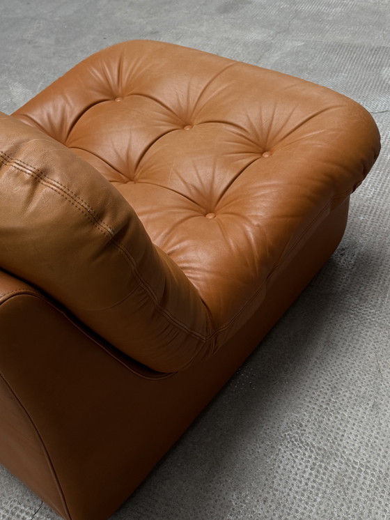 Image 1 of SET DI 2 POLTRONE A TRE PUNTI IN PELLE COGNAC ANNI '70