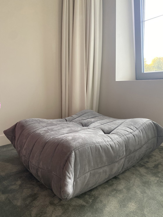 Image 1 of Ligne Roset poef togo