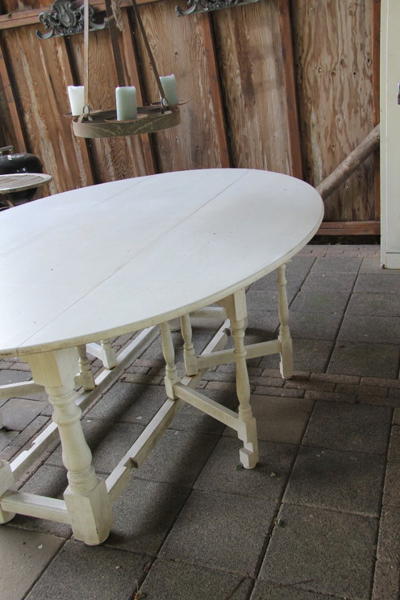 Image 1 of Flamant despierta la mesa blanca antigua