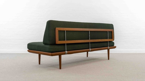 Image 1 of DIVANO / DAYBED MINERVA DI PETER HVIDT E ORLA MOLGAARD-NIELSEN
