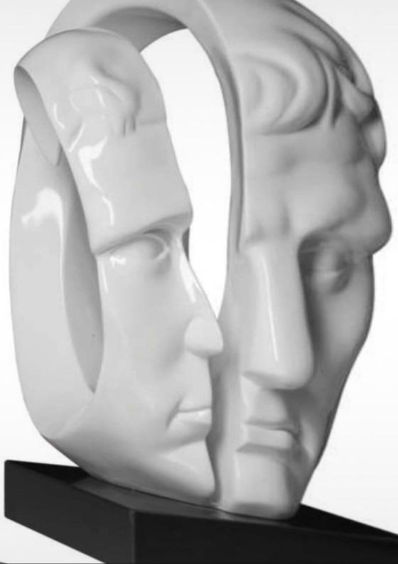 Image 1 of Buste de tête moderne, statue, environnement glamour, sculpture de tête d'homme blanc