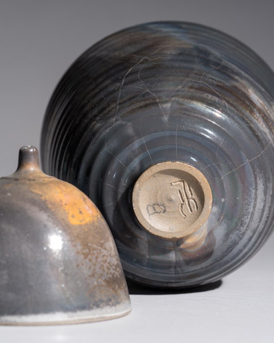 Image 1 of Studio Ceramic Box Duo – Mario Enke, Duitsland, 2010 · Reductiegebakken steengoed containers in grijze en blauwe tinten