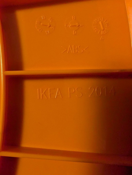 Image 1 of Ikea PS 2014 gekleurde kunststof opbergtafel Richardson