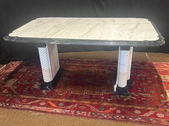 Image 1 of Black and white Hollywood marble table, Regency seventies