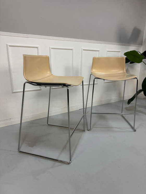 Image 1 of 2x Arper Catifa Barstool Chair Leather Low Back Beige 76 cm Seat