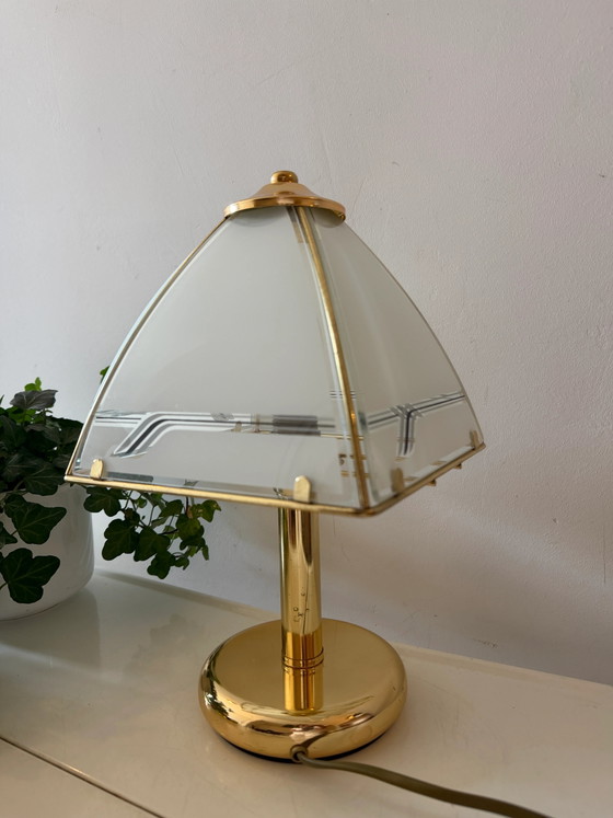 Hollywood Regency Pyramid table lamp – Glass, Brass (photo 3 of 6)