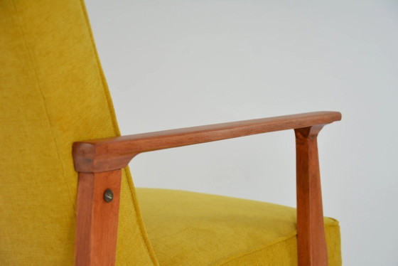 Image 1 of Gele MR-fauteuil