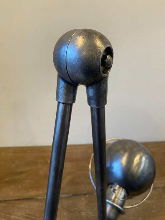 Image 1 of Lampe de bureau Jieldé jielde 2 bras de 40cm avec base étau graphite industriel Jean Louis Domecq 1950 vintage
