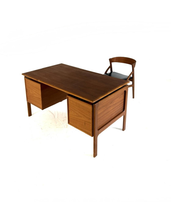 Image 1 of Vintage teakhouten vrijstaand bureau, Arne Vodder ‘60
