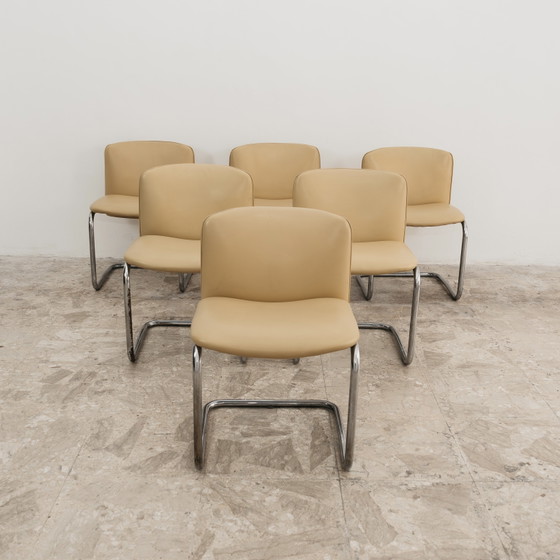Image 1 of Set van 6 Bauhaus-fauteuils uit de jaren 70, vintage, modern en antiek.