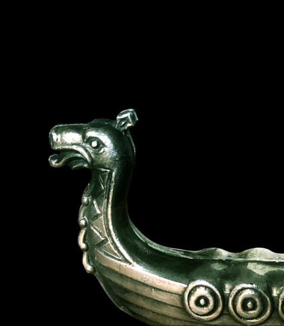 Image 1 of Sacacorchos de peltre antiguo – Barco vikingo – Alemania, circa 1960